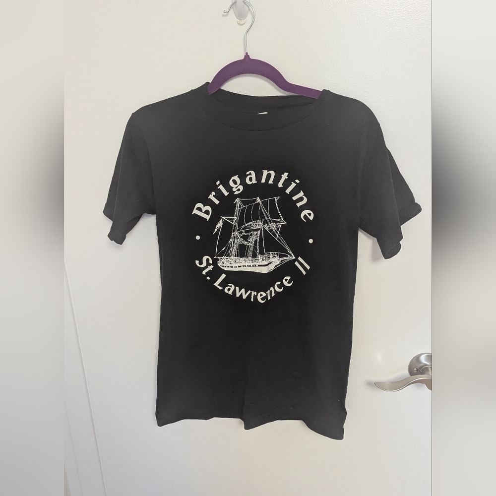 Fruit of the Loom Black Kids T-Shirt with Ship Design